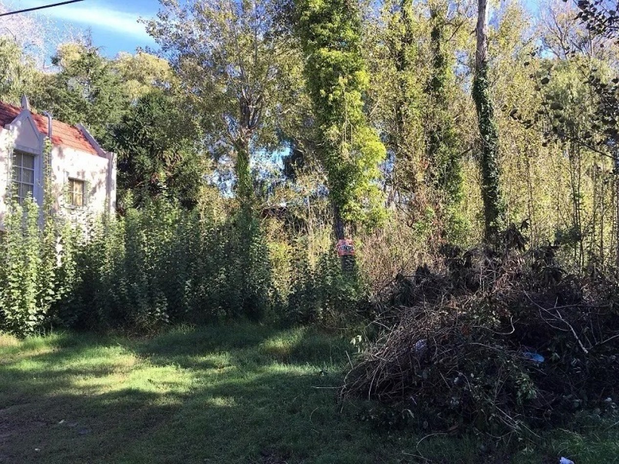 Lote Calle Santiago del Estero e/ Av. Entre Rios y Parque Publico - L7