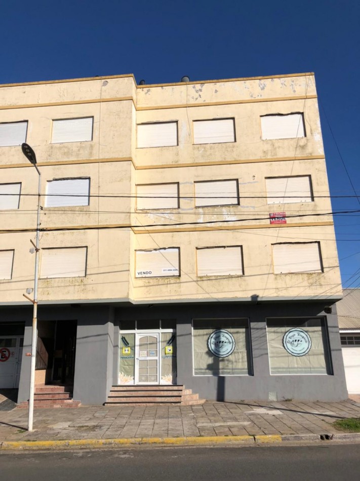 Depto. 2 ambientes - Costanera N°863 e/ 35 y 36 - V48