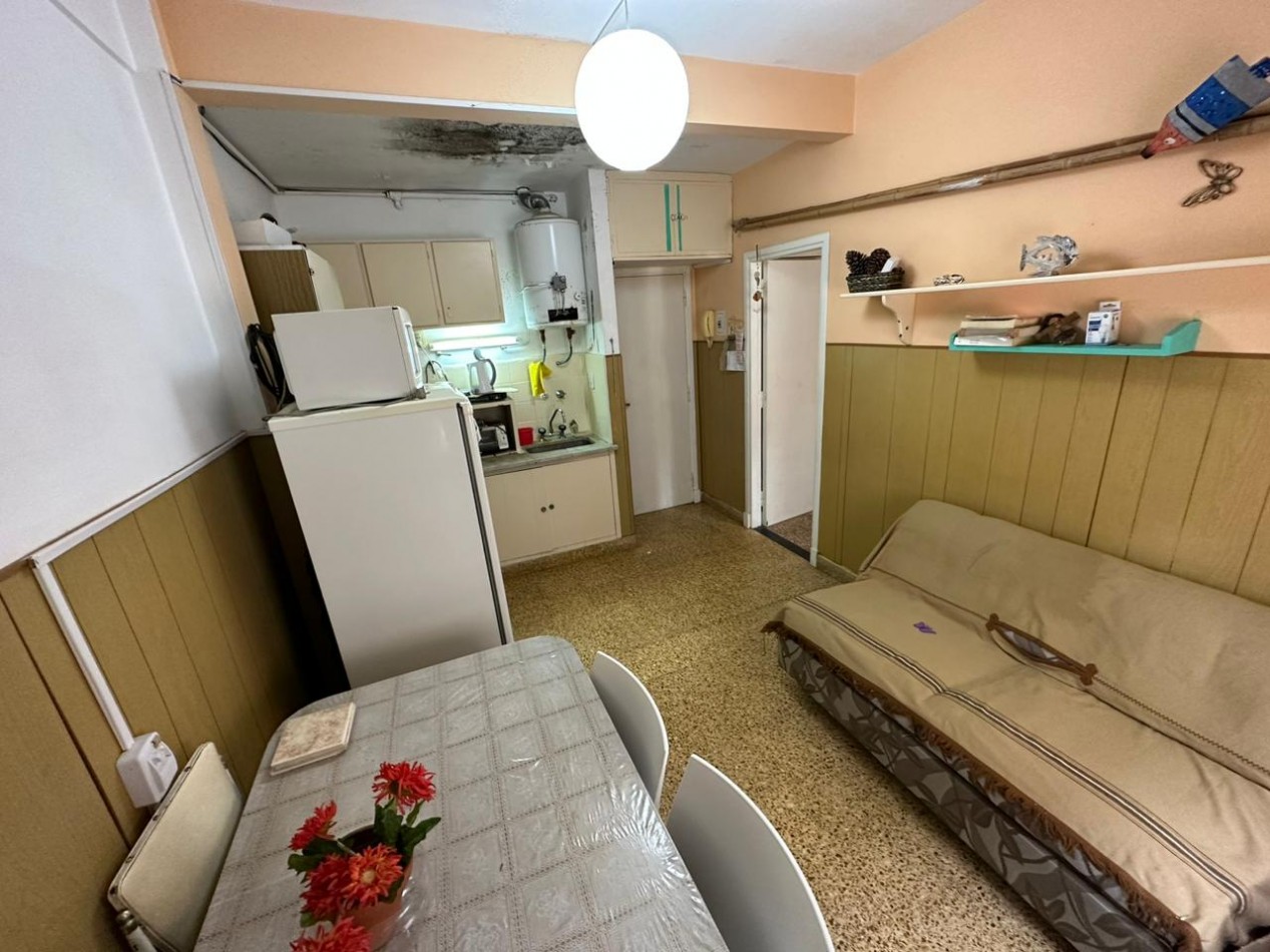 Depto. 2 ambientes - Av. Costanera N°863 e/ 35 y 36 - V88