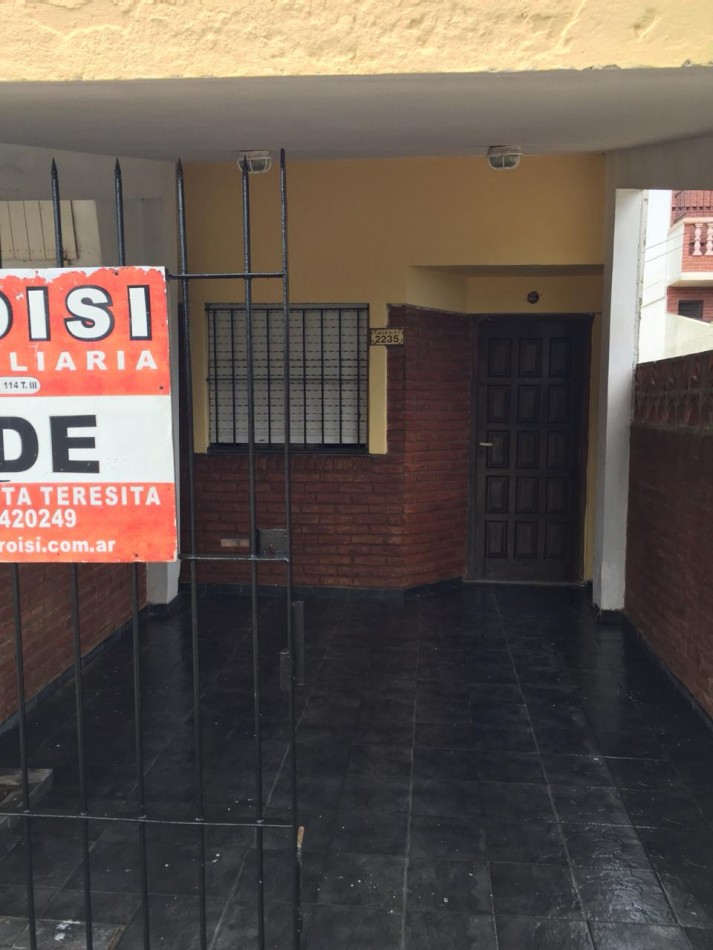 Duplex 3 ambientes - Calle 6 N°2235 e/ 49 y 50 - V47