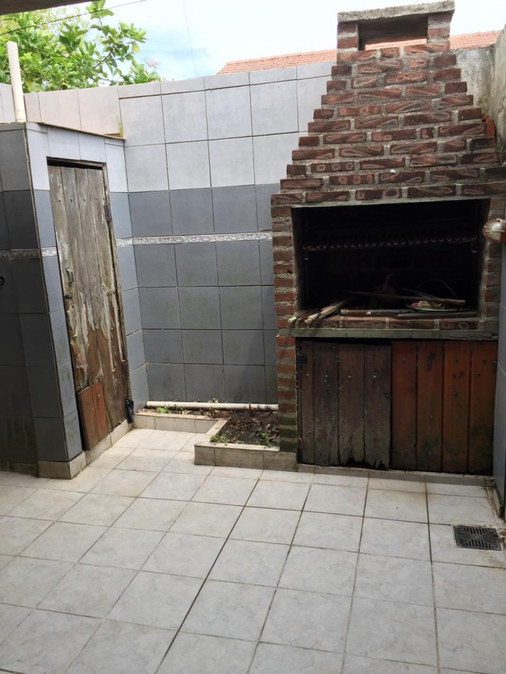 Duplex 3 ambientes - Calle 6 N°2235 e/ 49 y 50 - V47