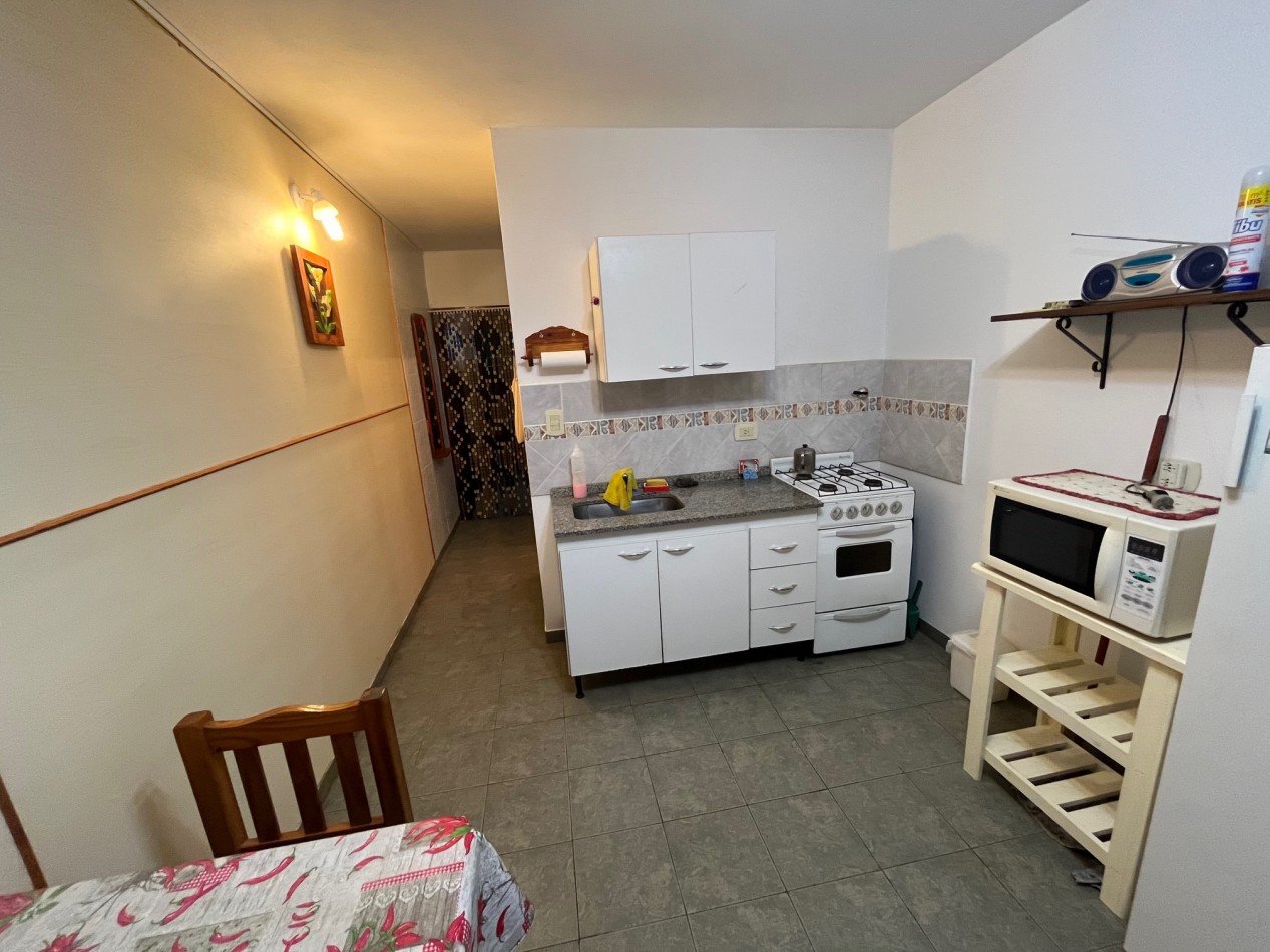 Duplex 3 ambientes - Calle 44 N°167 e/ 1 y 2 - V13