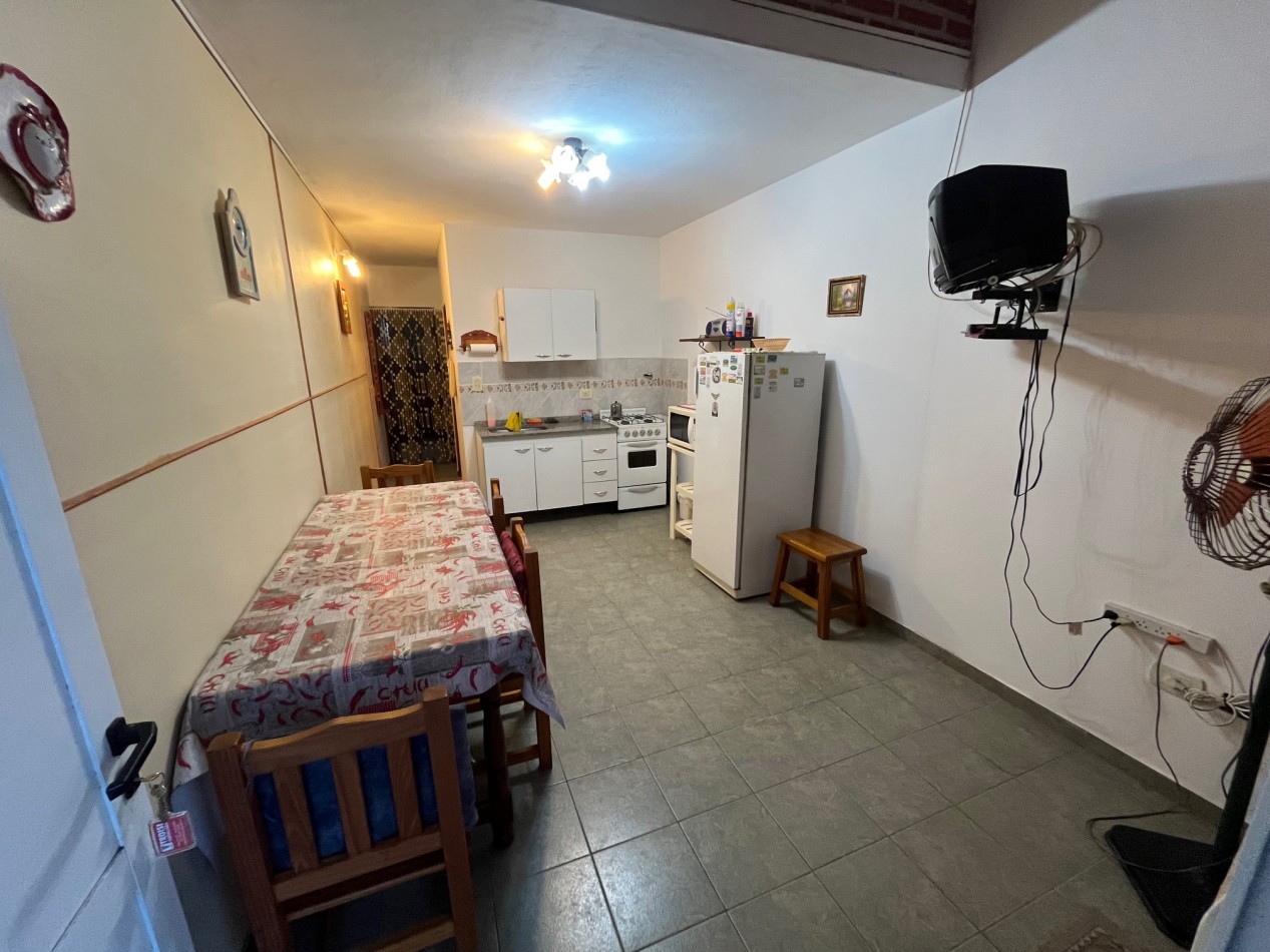 Duplex 3 ambientes - Calle 44 N°167 e/ 1 y 2 - V13