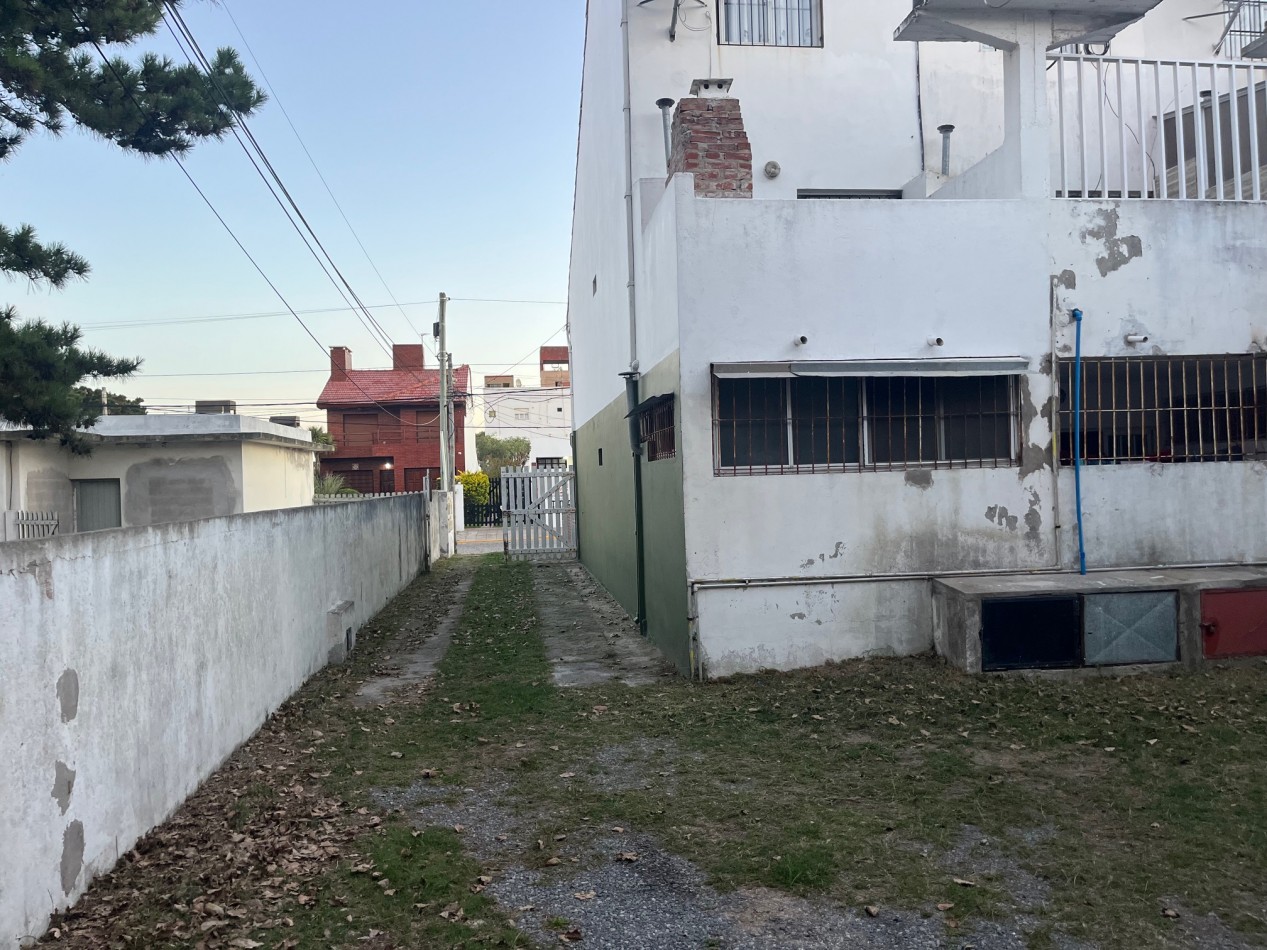 Duplex 3 ambientes - Calle 44 N°167 e/ 1 y 2 - V13