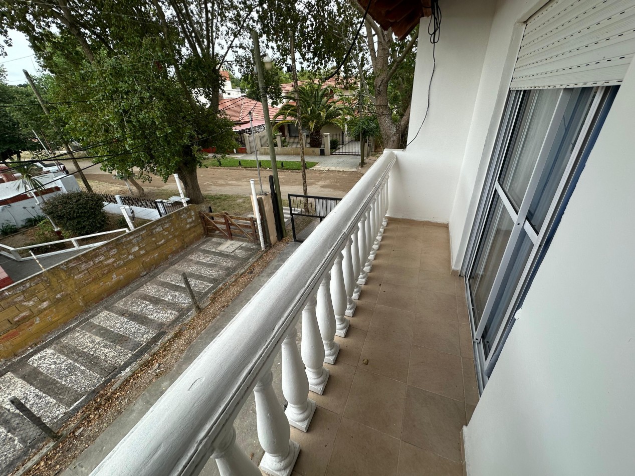 Duplex 3 ambientes - Calle 49 e/ 5 y 6 - V3A
