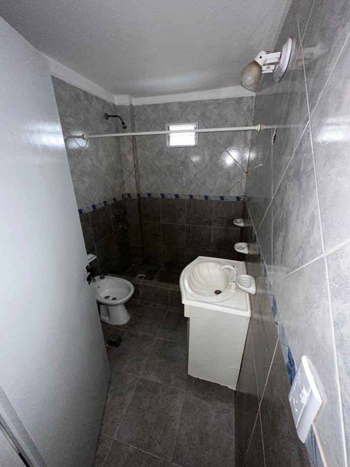 Duplex 3 ambientes - Calle 49 e/ 5 y 6 - V3B