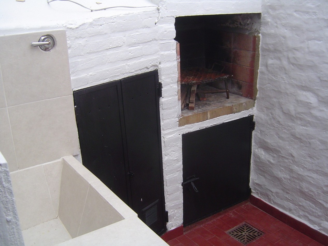 Duplex 3 ambientes - Calle 33 N°661 e/ 6 y 7 - V29
