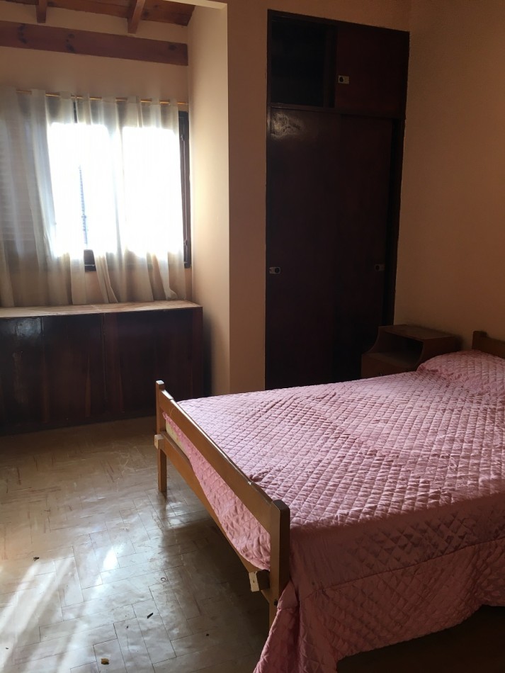 Duplex 3 ambientes - Calle 33 N°661 e/ 6 y 7 - V29