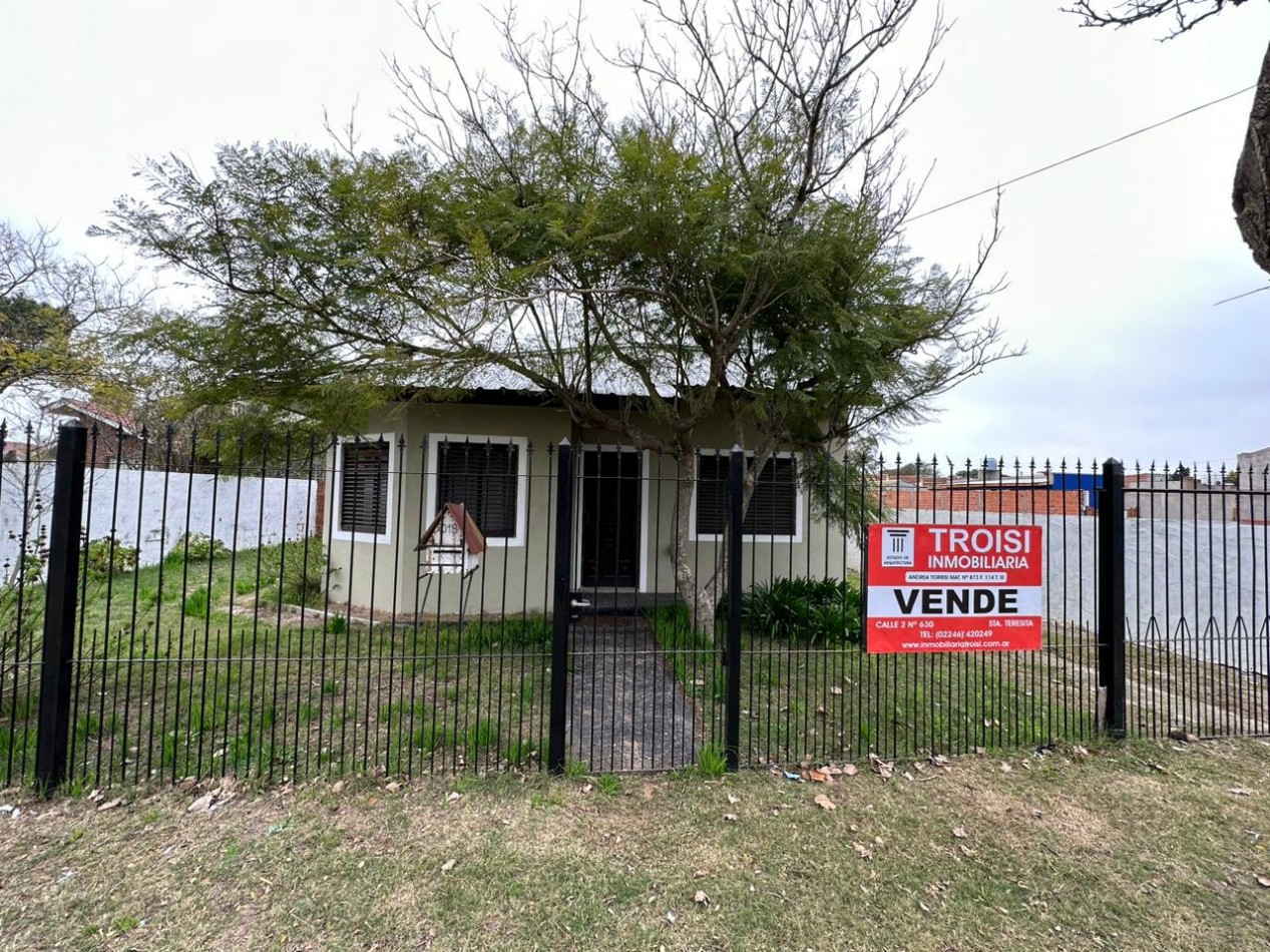Chalet 4 ambientes - Calle 5 e/ 47 y 48 - V36