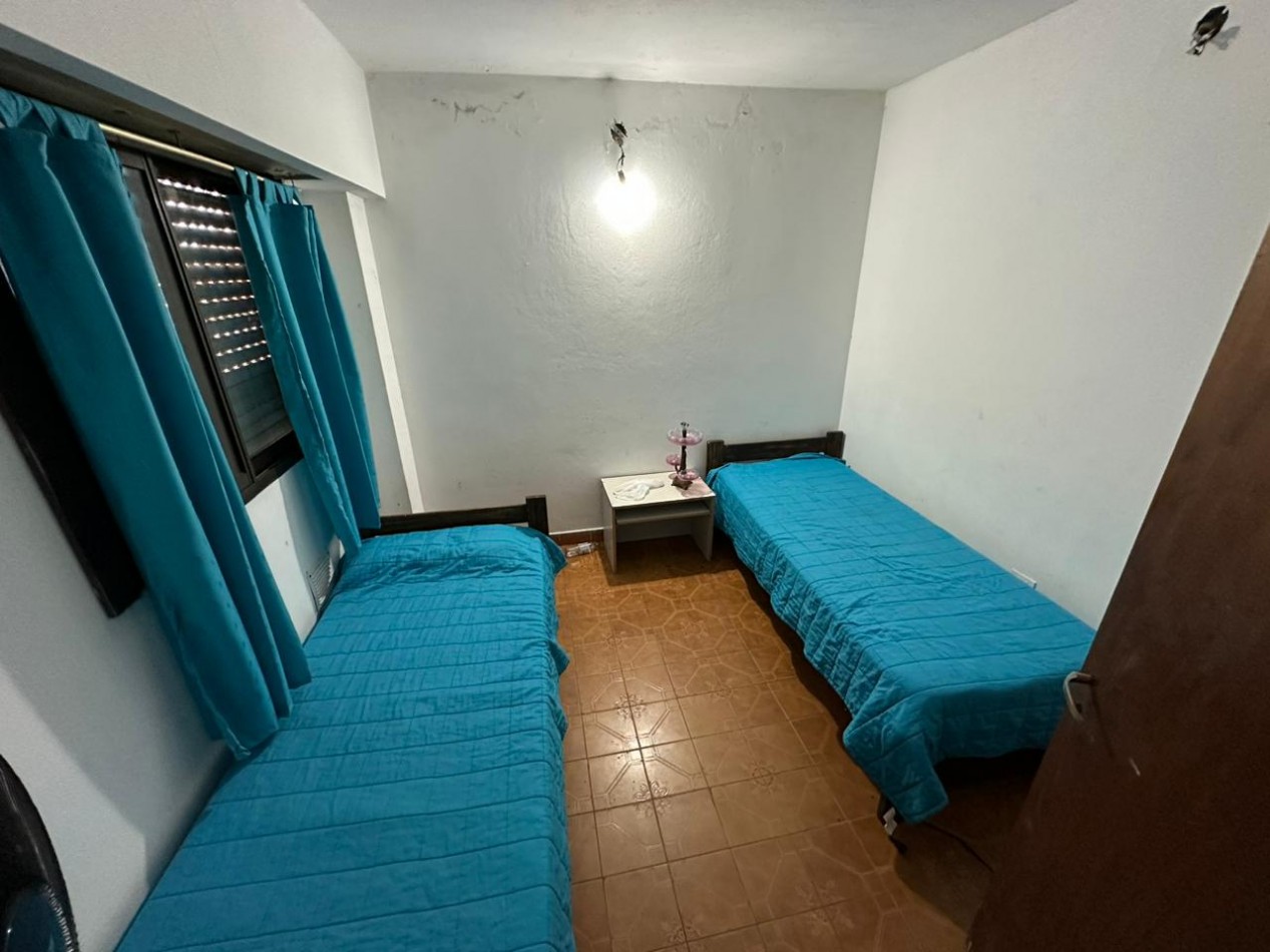 Chalet 4 ambientes - Calle 5 e/ 47 y 48 - V36