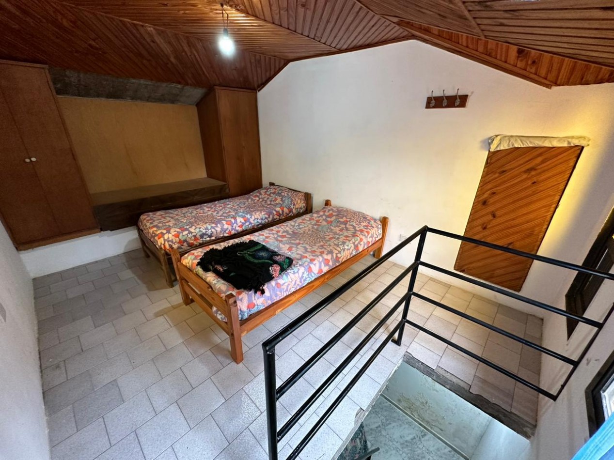 Chalet 4 ambientes - Calle 5 e/ 47 y 48 - V36