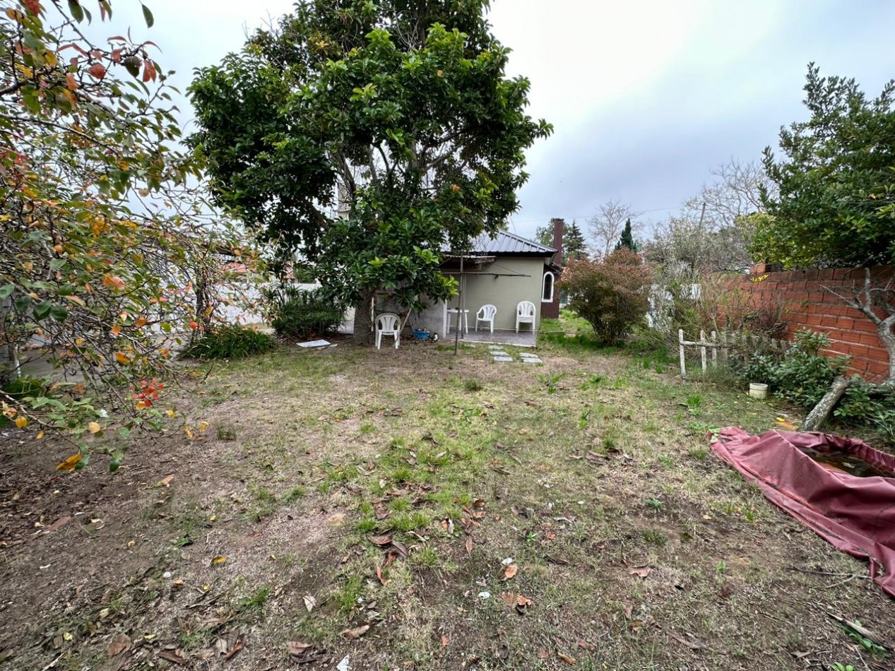 Chalet 4 ambientes - Calle 5 e/ 47 y 48 - V36