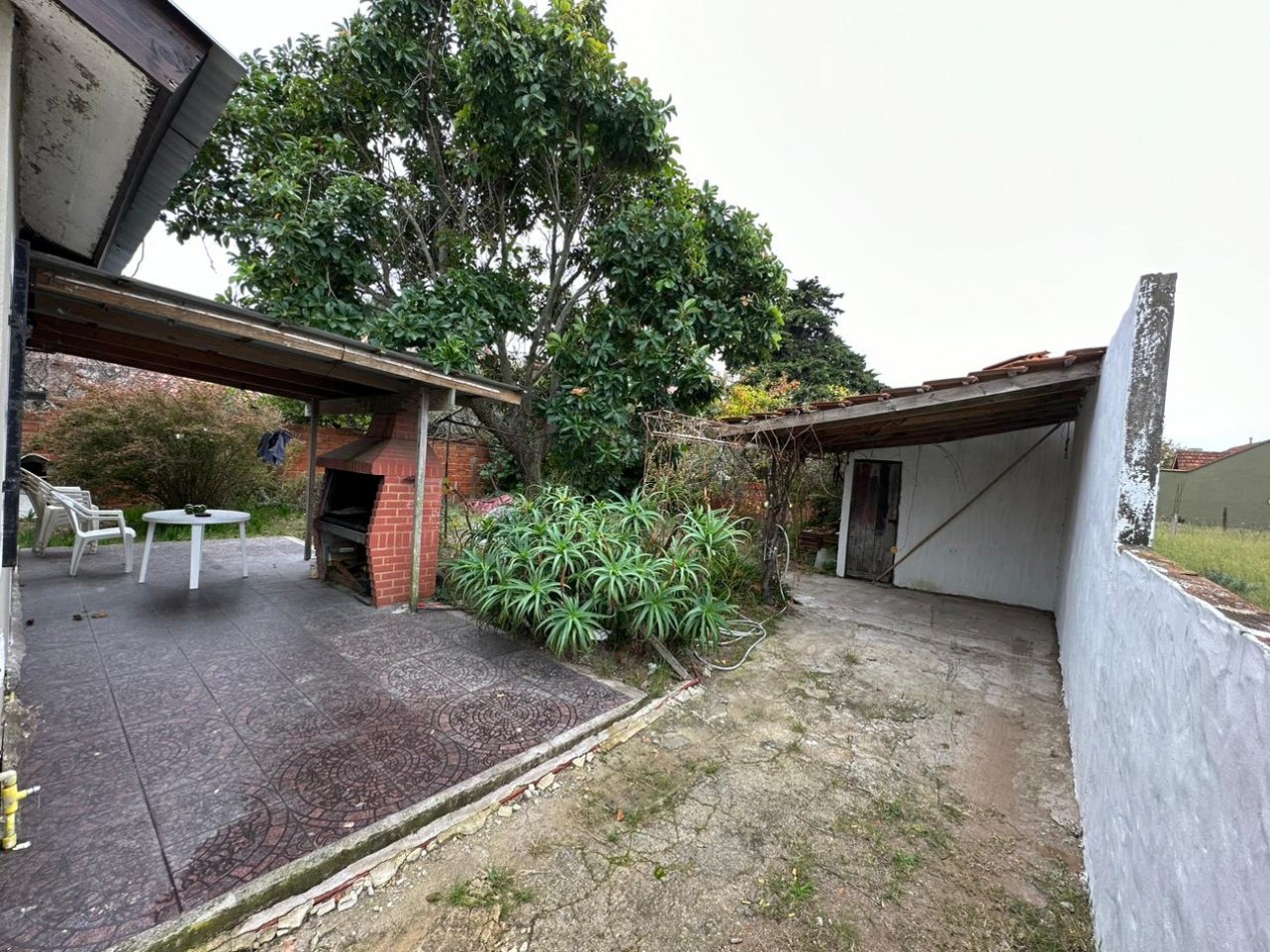 Chalet 4 ambientes - Calle 5 e/ 47 y 48 - V36
