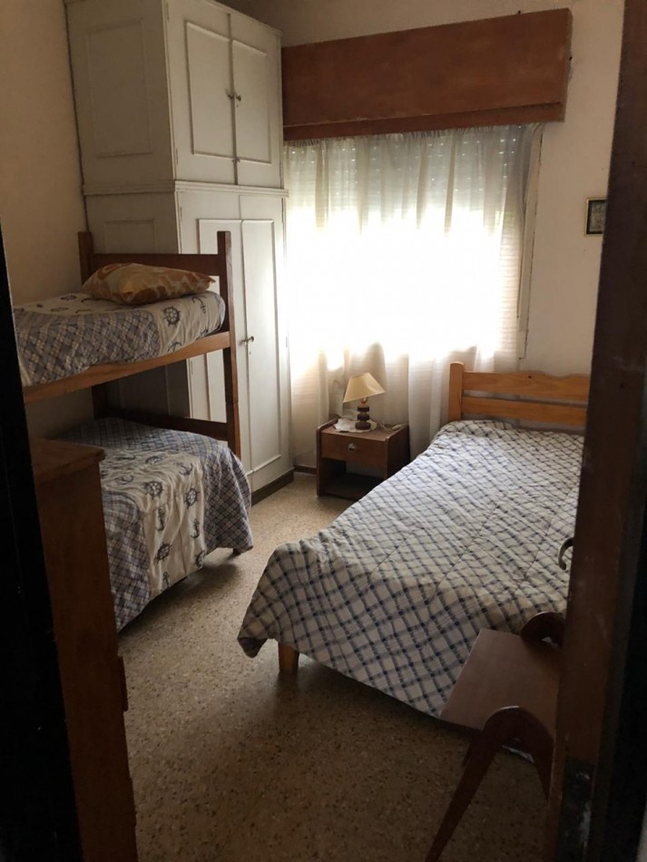 Chalet 3 ambientes - Calle 28 N°680 e/ 6 y 7 - V38