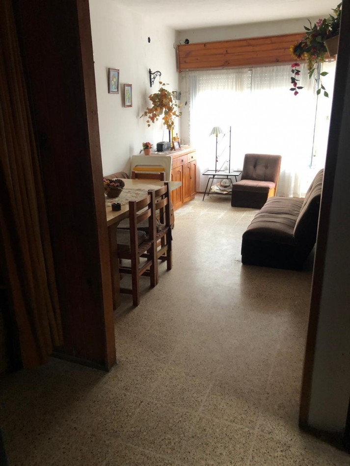 Chalet 3 ambientes - Calle 28 N°680 e/ 6 y 7 - V38