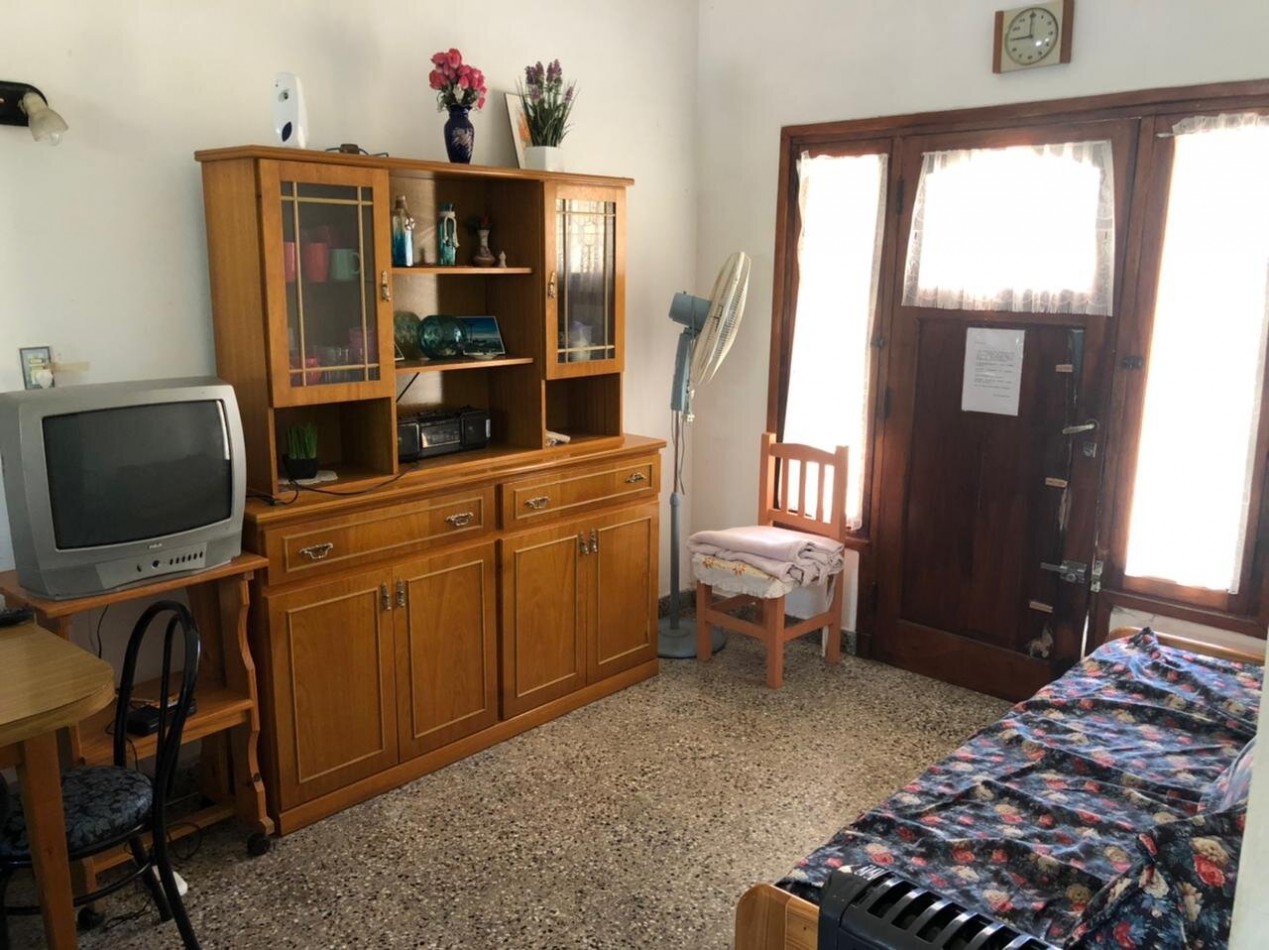 Chalet 3 ambientes - Calle 35 N°736 e/ 7 y 8 - V42