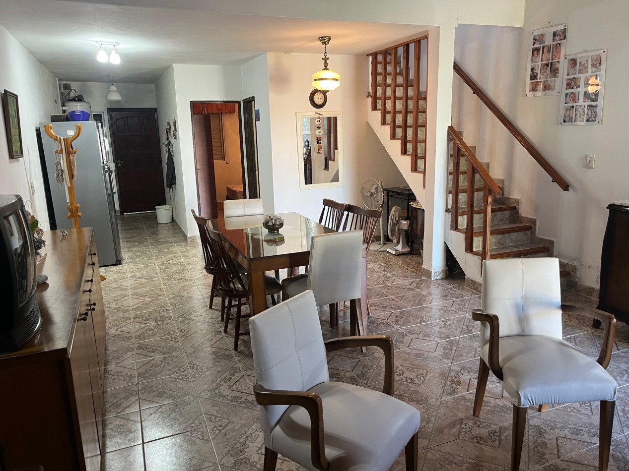 Chalet 4 ambientes - Calle 6 N°2048 e/ 47 y 48 - V5