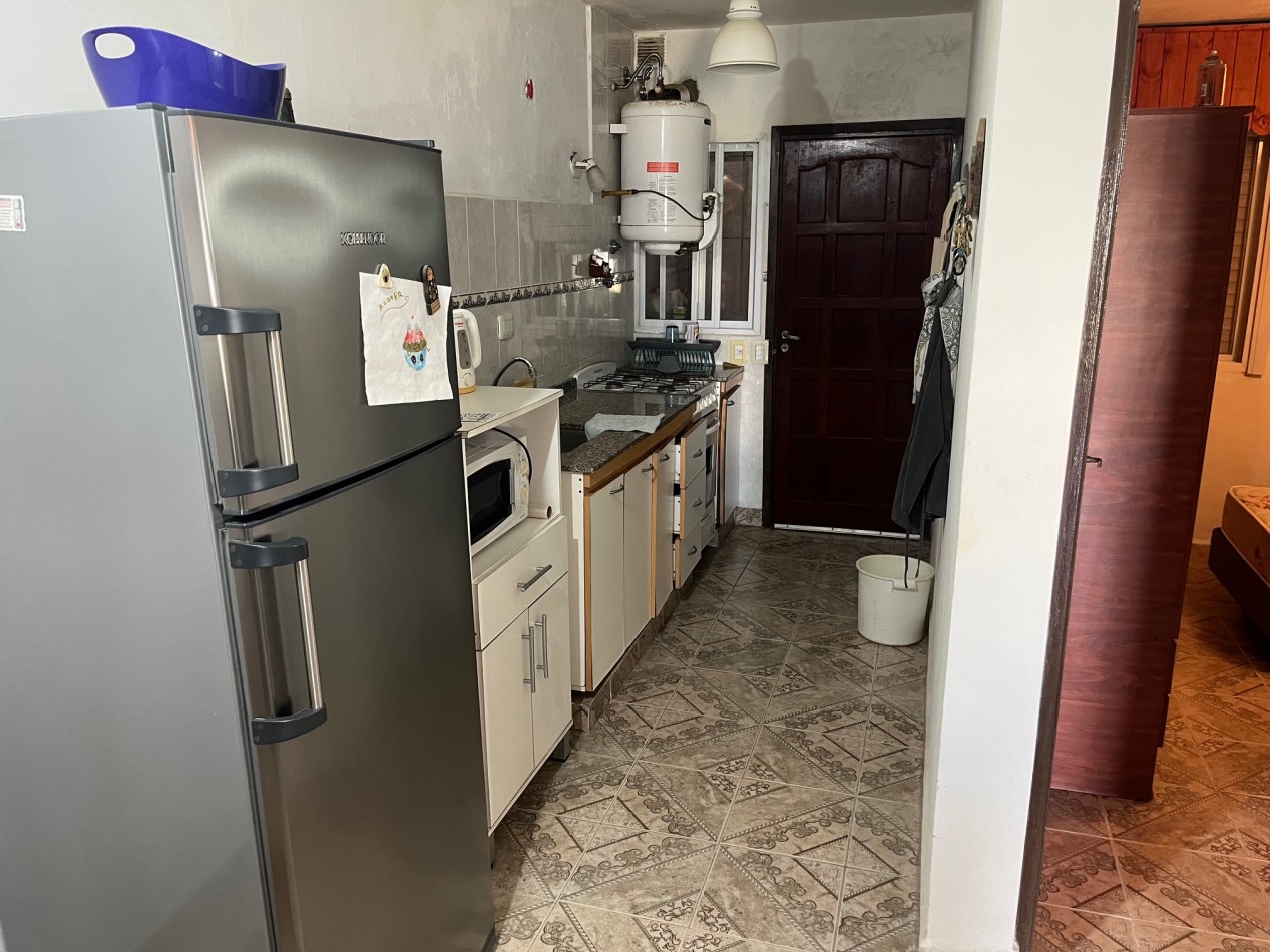 Chalet 4 ambientes - Calle 6 N°2048 e/ 47 y 48 - V5