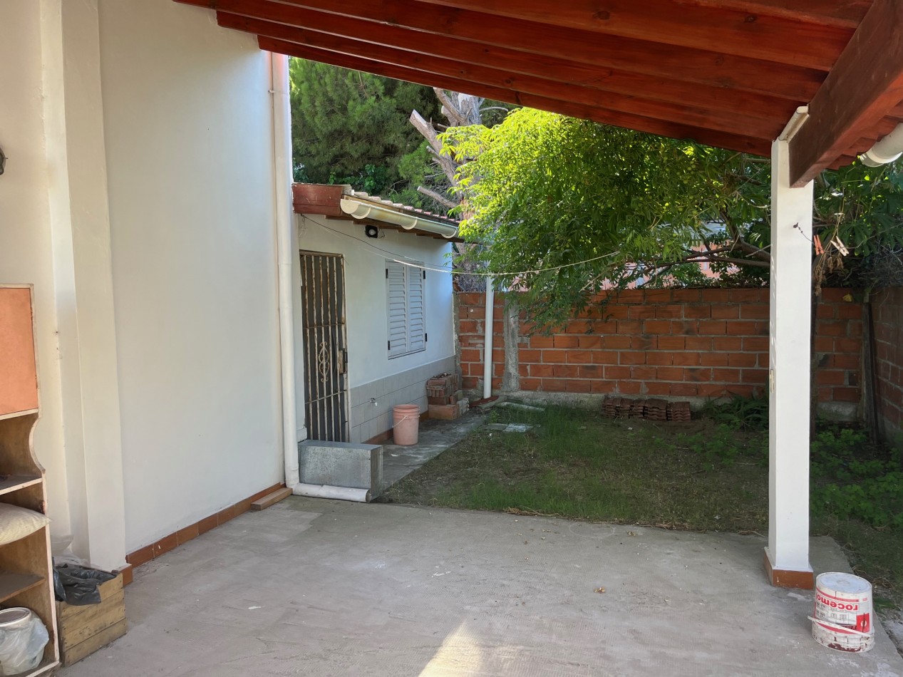 Chalet 4 ambientes - Calle 6 N°2048 e/ 47 y 48 - V5