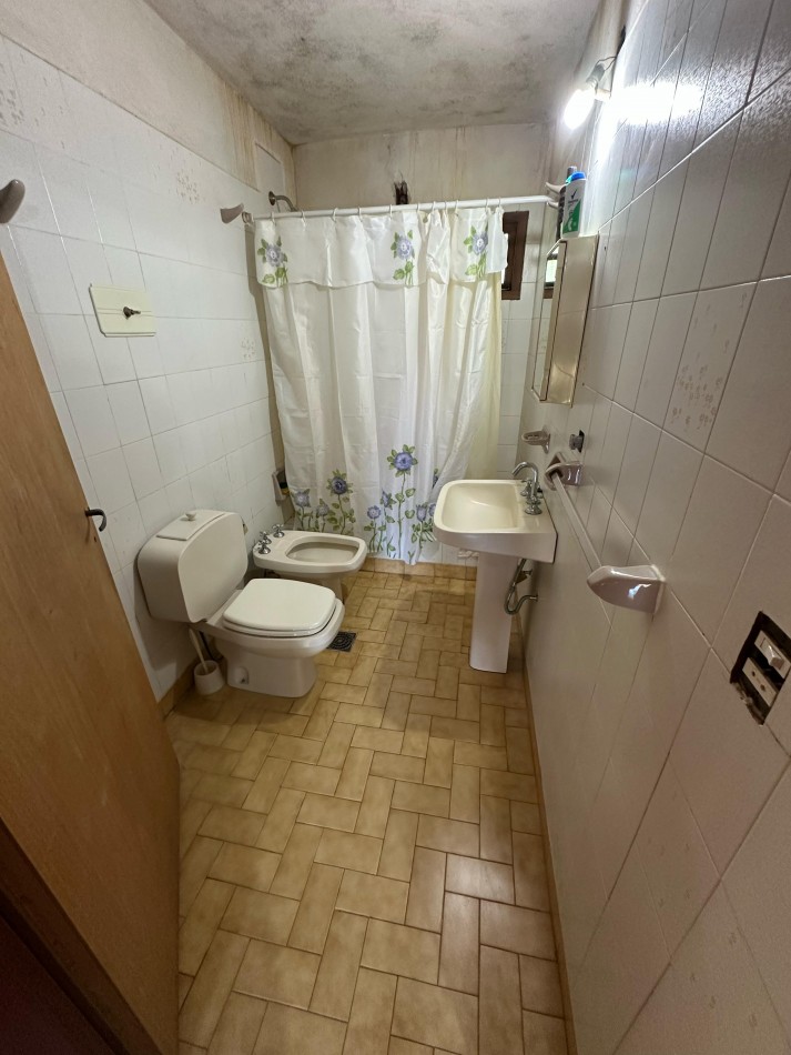 Chalet 4 ambientes - Calle Mendoza N°625 - V53