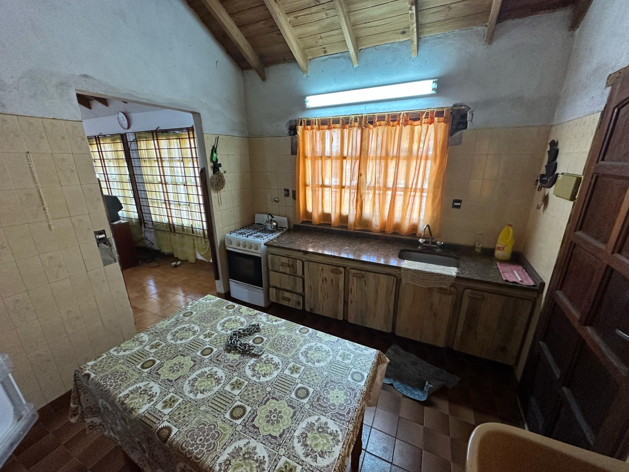 Chalet 4 ambientes - Calle Mendoza N°625 - V53