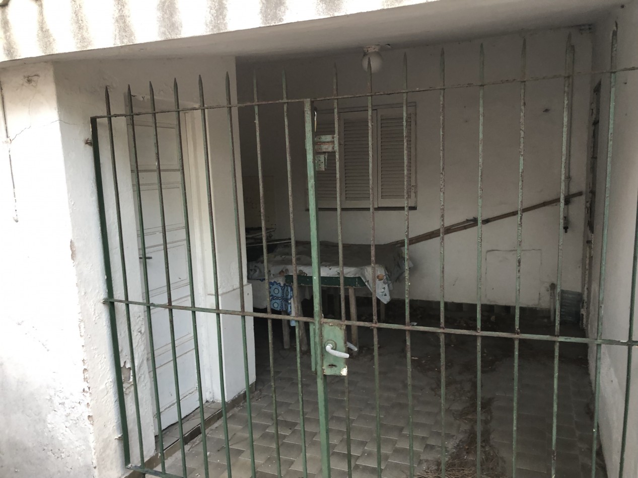 Chalet 4 ambientes - Calle 3 N°664 e/ 33 y 34 - V73