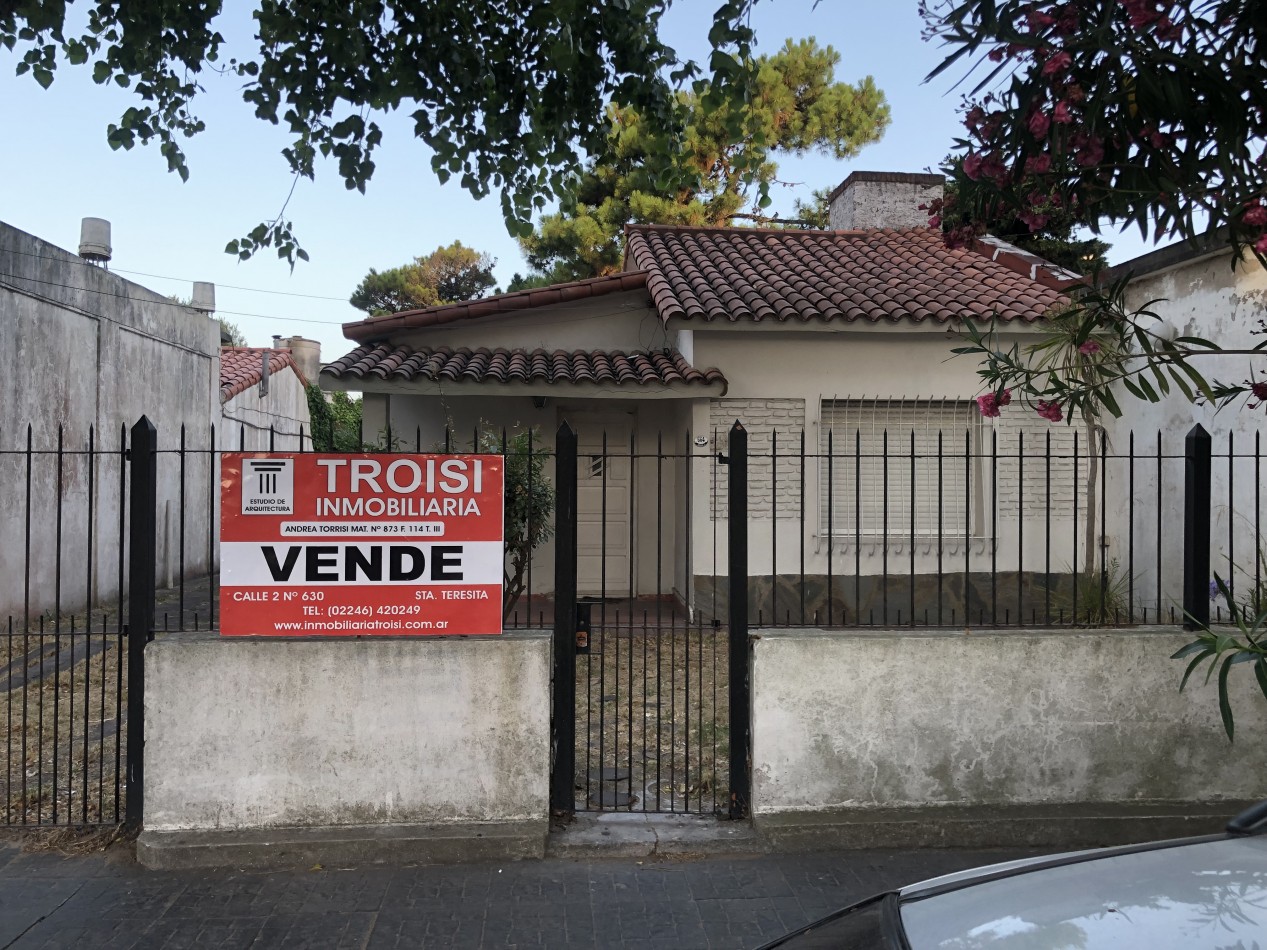 Chalet 4 ambientes - Calle 3 N°664 e/ 33 y 34 - V73