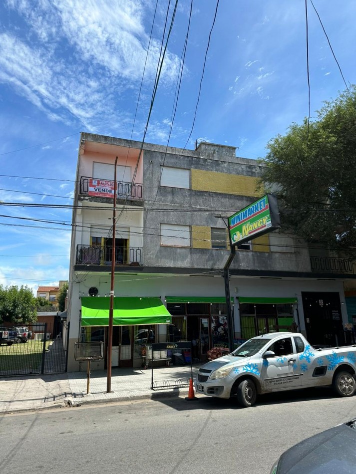 Depto. 2 ambientes - Calle 4 e/ 34 y 35 - V8
