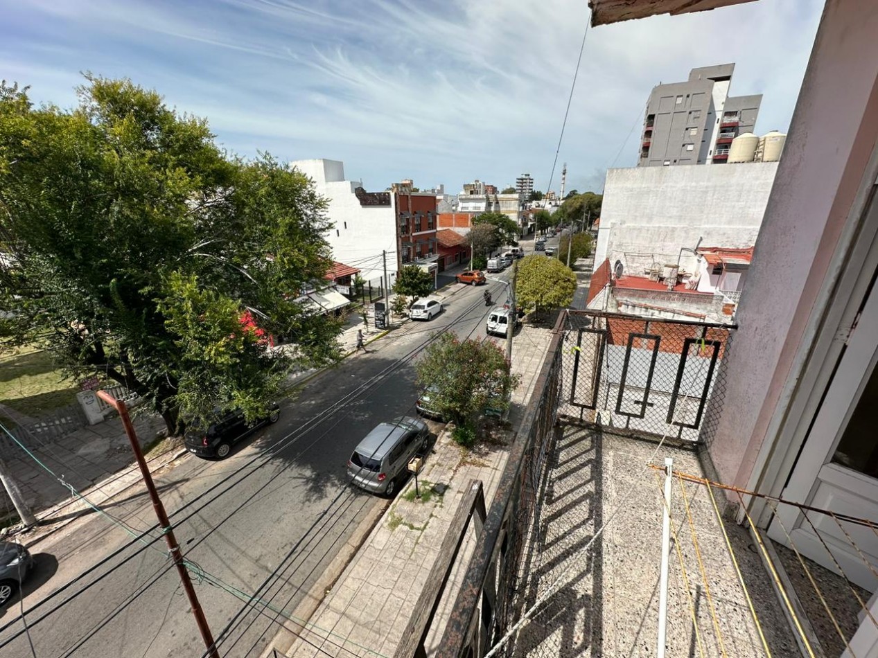 Depto. 2 ambientes - Calle 4 e/ 34 y 35 - V8