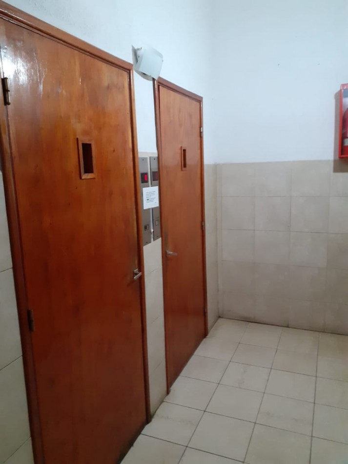 Depto. 2 ambientes - Calle 2 N°1067 e/ 37 y 38 - V76