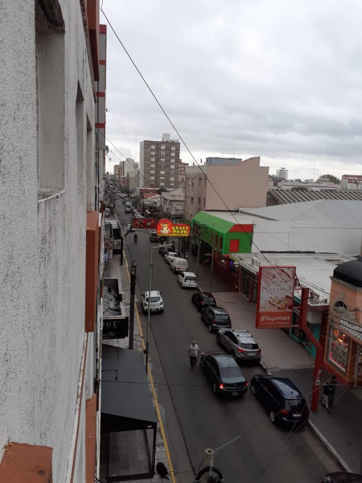 Depto. 1 ambiente - Calle 2 N°514 e/32 y 33 - V74