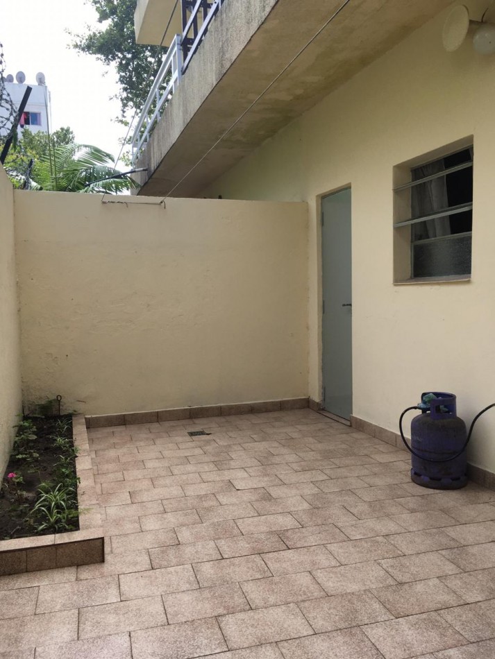 Depto. 2 ambientes - Calle 33 N°354 e/3 y 4 - V68