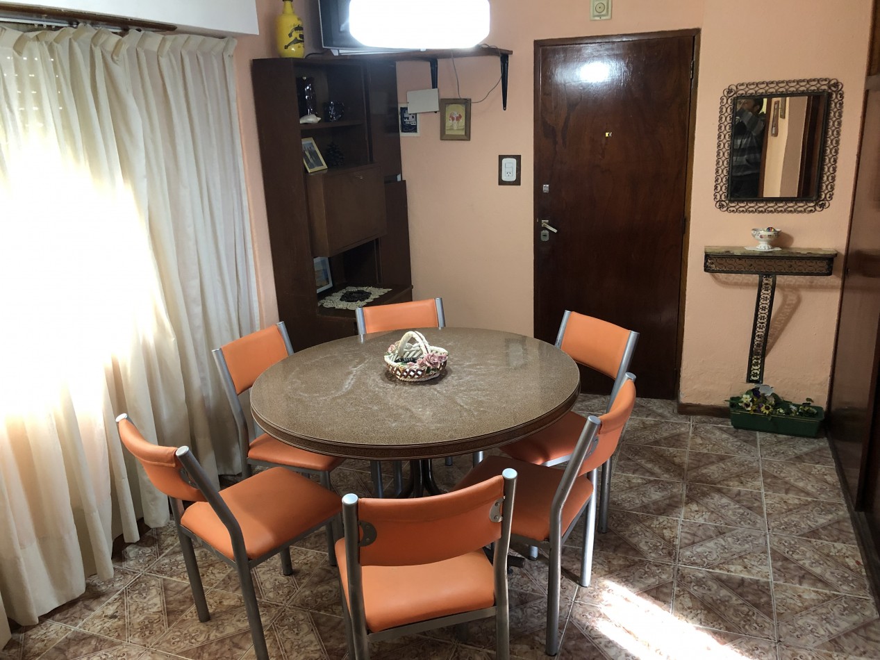 Depto. 2 ambientes - Calle 2 N°875 e/35 y 36 - V6