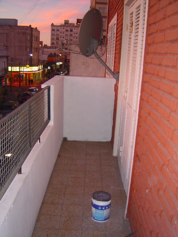 Depto. 2 ambientes - Av. Costanera N°651 e/33 y 34 - V55