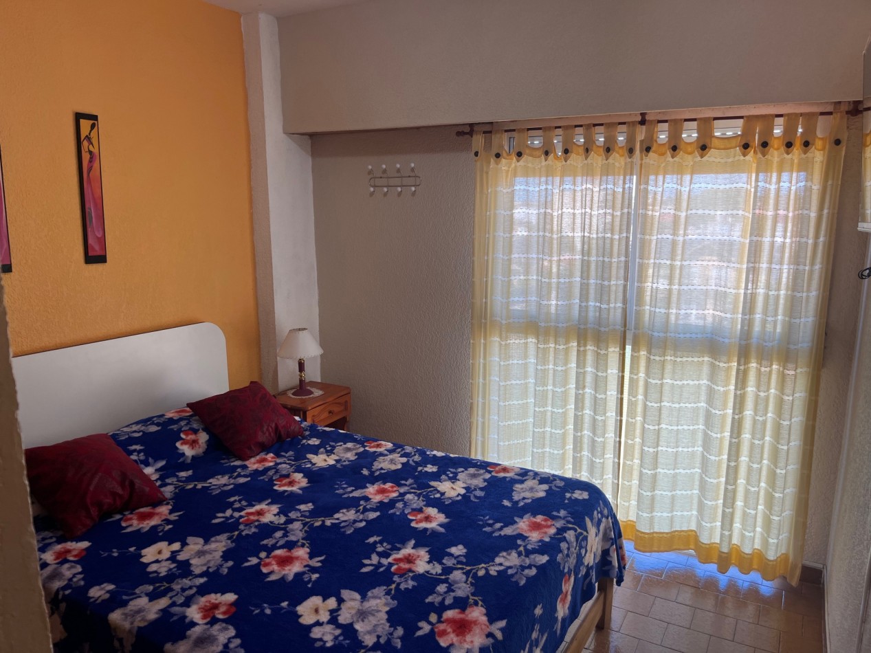 Depto. 2 ambientes - Calle 43 N°250 entre 2 y 3 - V15