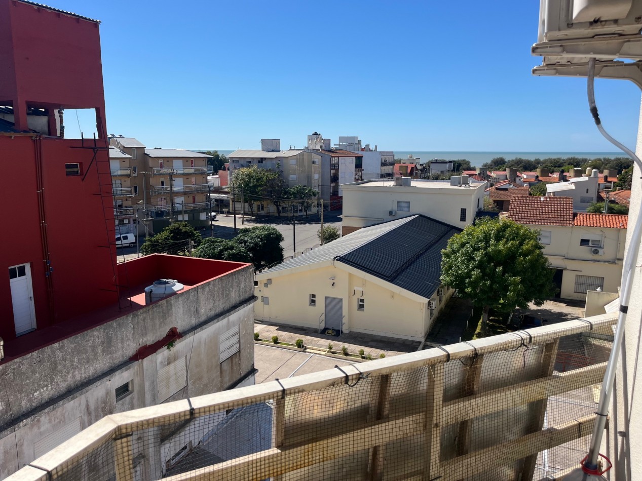 Depto. 2 ambientes - Calle 43 N°250 entre 2 y 3 - V15