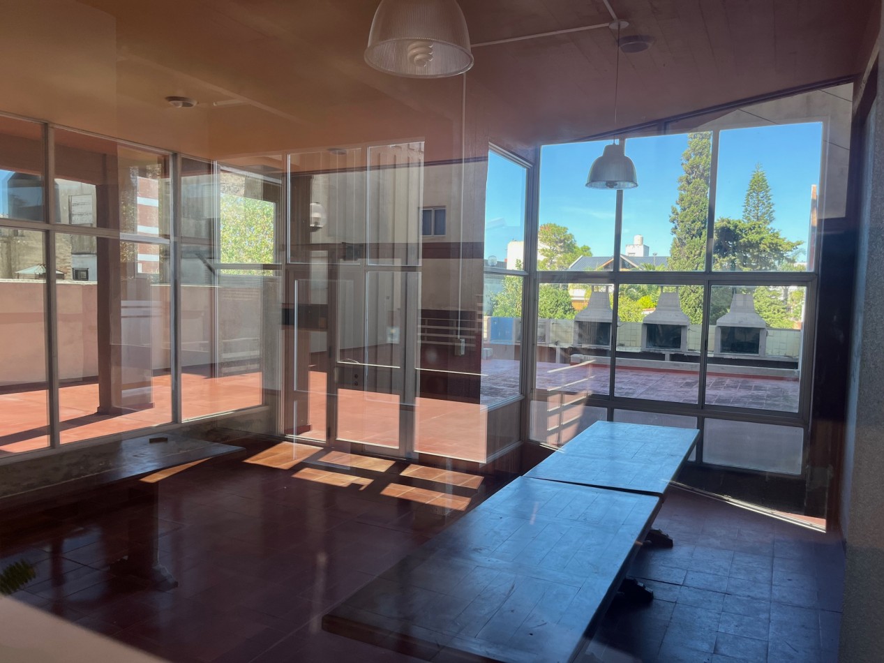 Depto. 2 ambientes - Calle 43 N°250 entre 2 y 3 - V15