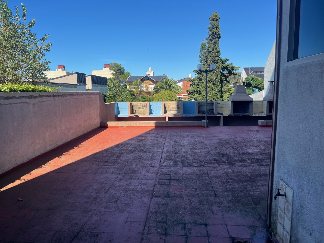 Depto. 2 ambientes - Calle 43 N°250 entre 2 y 3 - V15