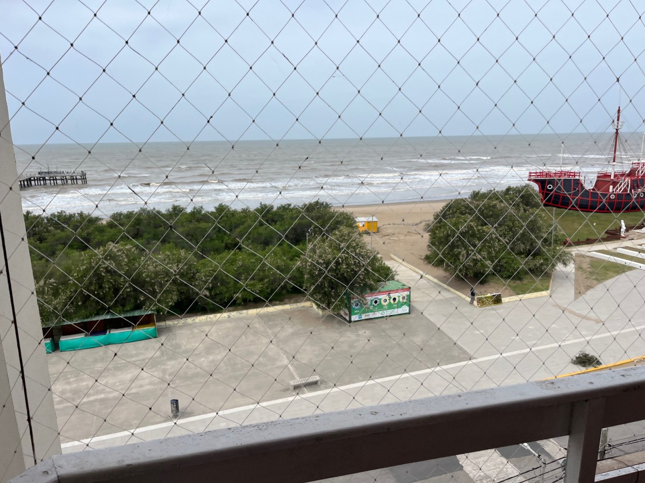 Depto. 3 ½ ambientes c/ cochera Frente al Mar - Calle 39 esq. Costanera - V18