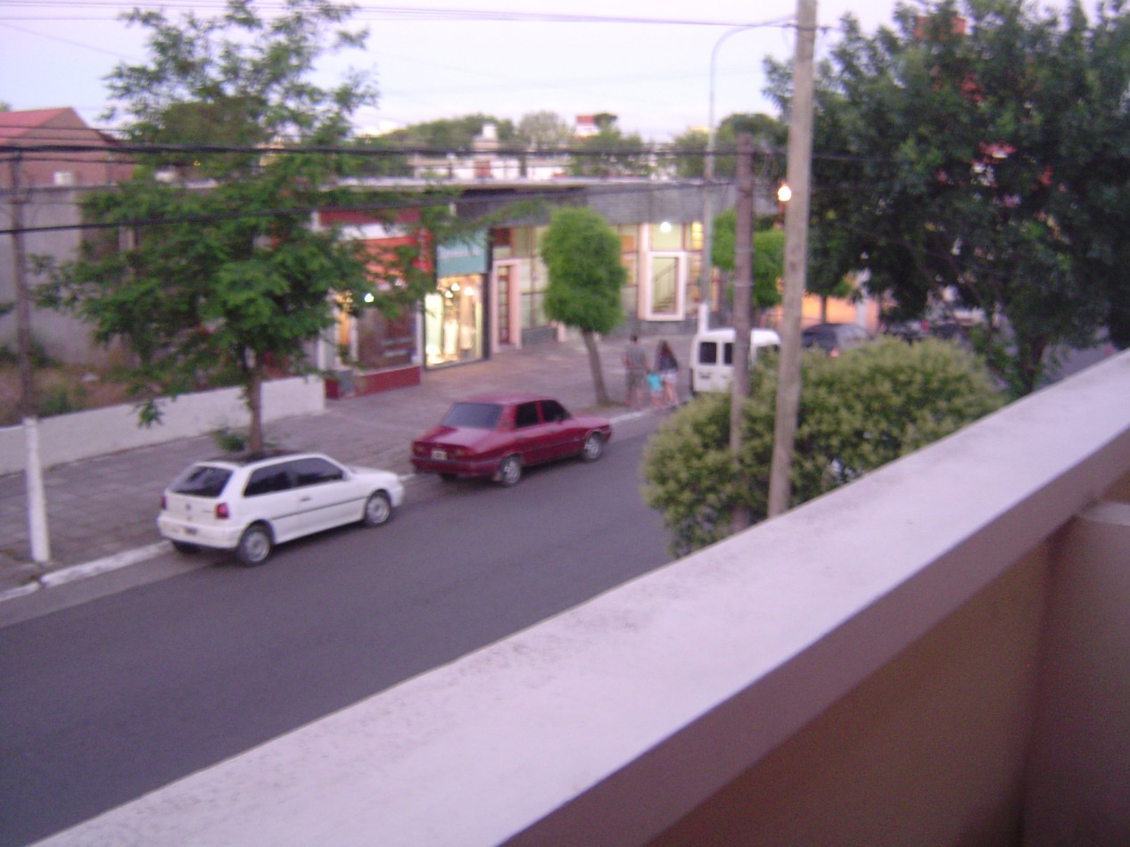 Depto. 2 ½ amb - Av. 32 e/ 7 y 8 - V23