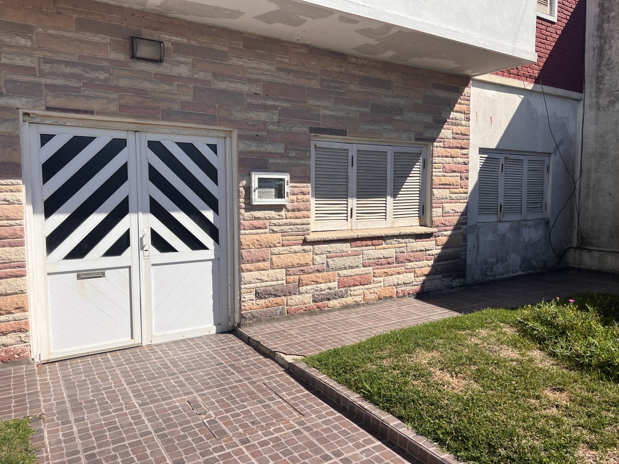 Depto. 3 ambientes - Av. Costanera N°651 - V27