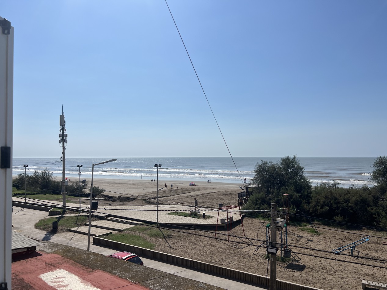 Depto. 3 ambientes - Av. Costanera N°651 - V27