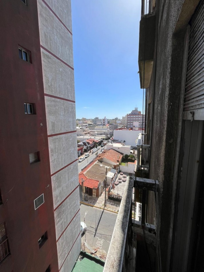  Depto. 1 ½ amb - Costanera N°709 esq. 34 - V28