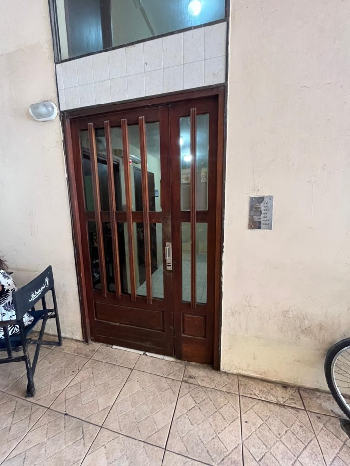 Depto. 2 ambientes - Calle 2 N°855 e/35 y 36 - V4