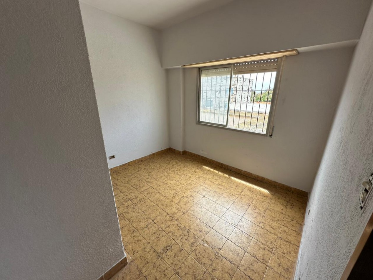 Depto. 2 ambientes - Calle 2 e/ 35 y 36 - V31
