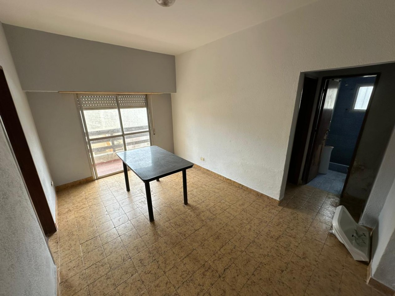 Depto. 2 ambientes - Calle 2 e/ 35 y 36 - V31