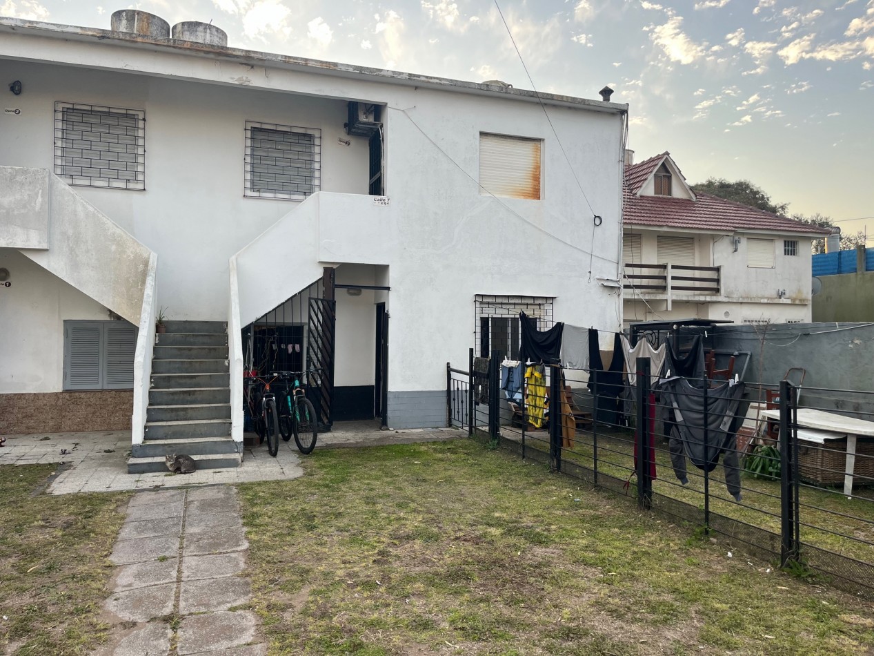 Depto. 2 ambientes con cochera - Calle 7 e/33 y 34 - V35