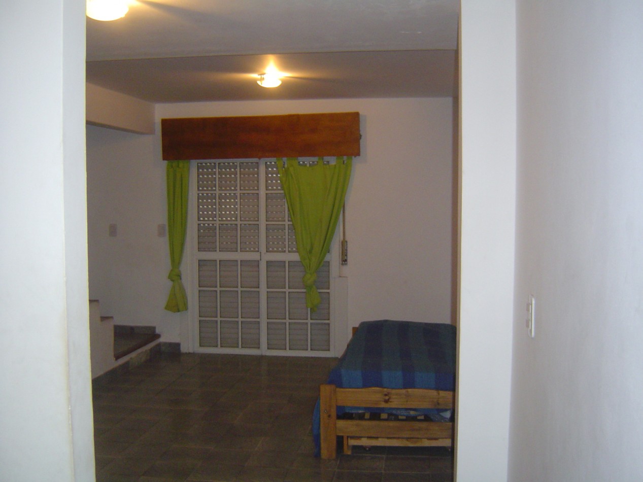 Duplex 3 ambientes - Calle 36 e/Costanera y 2 - V26