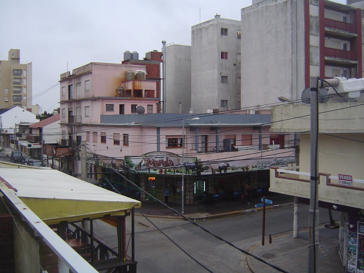 Duplex 3 ambientes - Calle 36 e/Costanera y 2 - V26