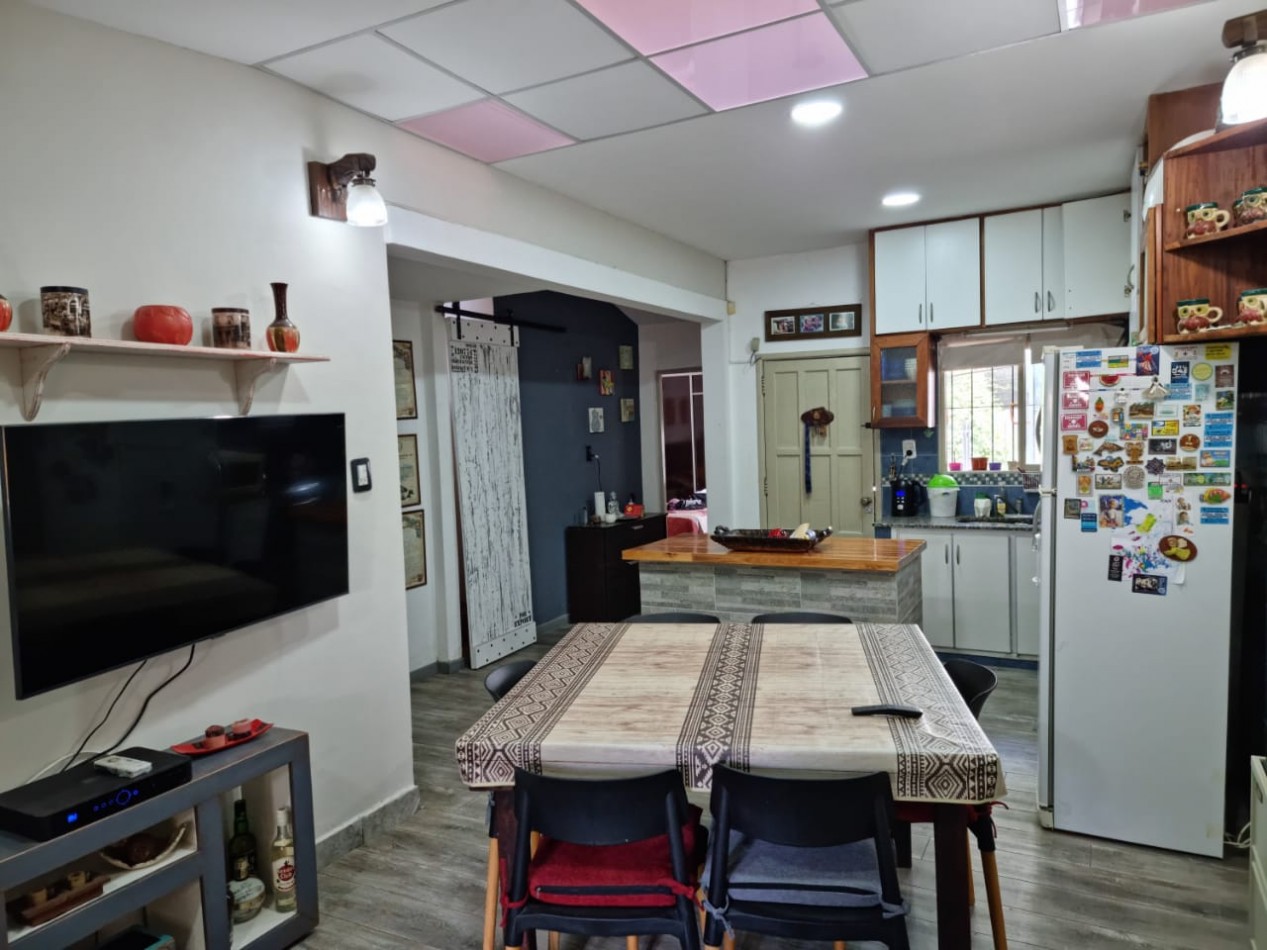 Chalet 4 ambientes - Calle 126 N°230 e/ 103 y 104 - V80